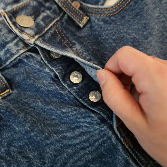 Levi's High Waisted Jeans - Picture 6 of 8